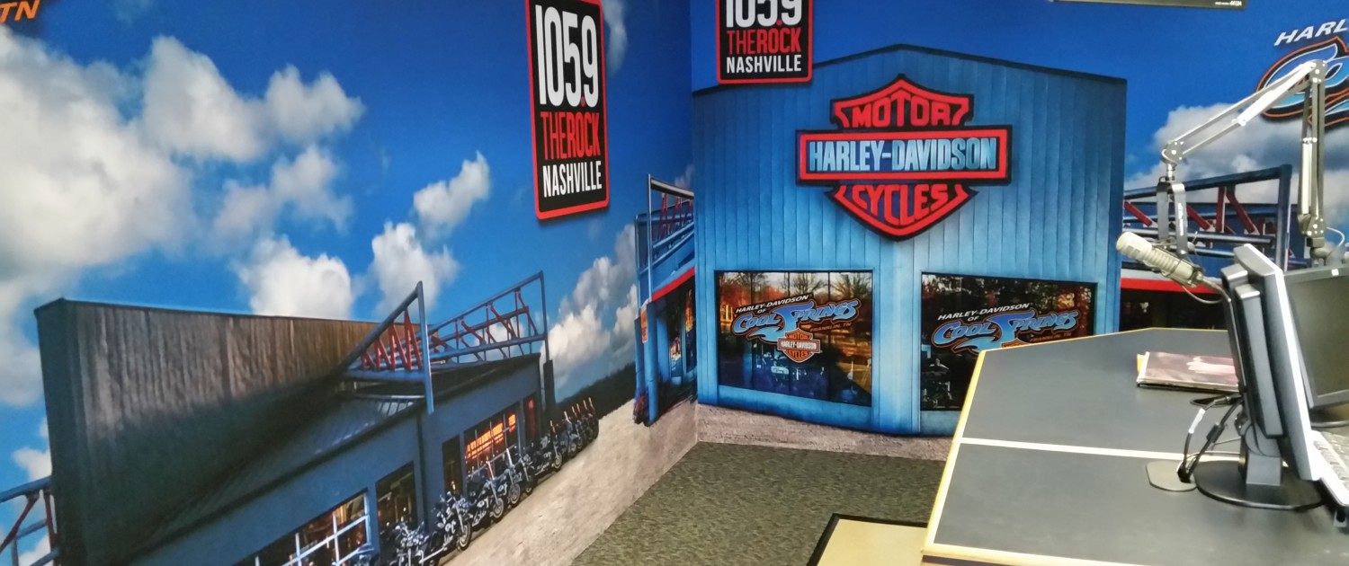 1_Signs_Sound_Absorbing_Polyester_Studio_Wrap_1059_The_Rock_WNRQ_Corner